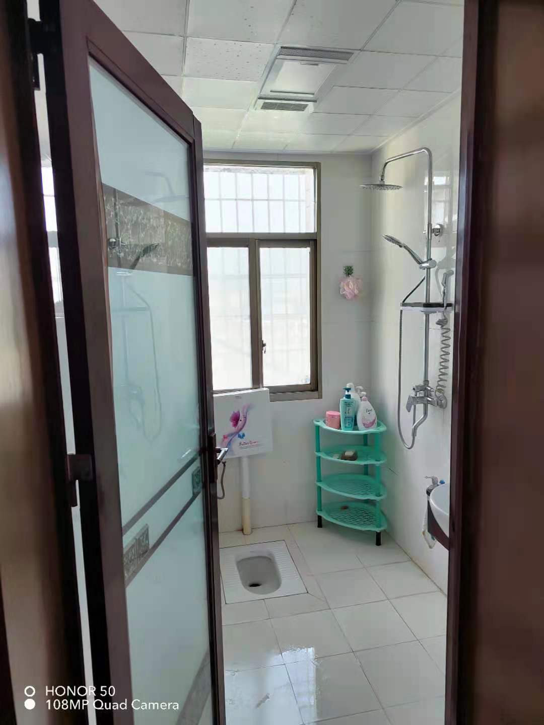 祥和人家  6室2厅2卫    68.8万卫生间