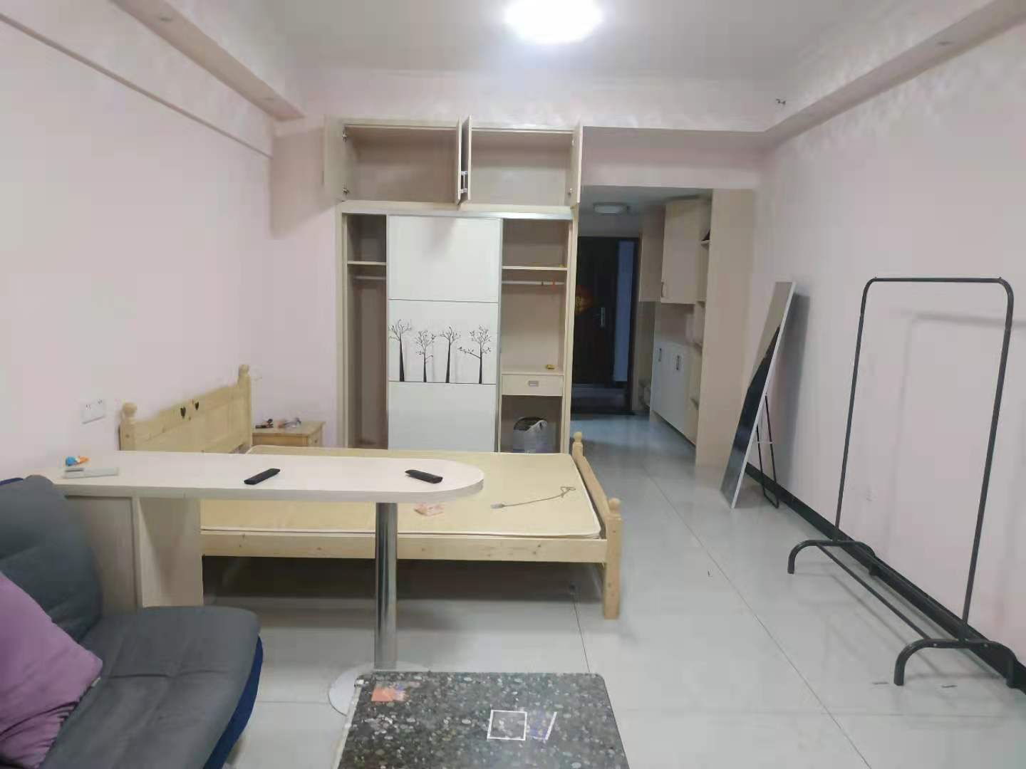 鑫天国际(鑫天偶遇)  1室1厅1卫    1400.0元/月 鑫天国际(鑫天偶遇)  1室1厅1卫    1400.0元/月室内图