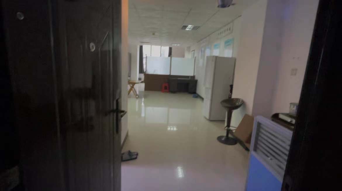 娄星区散盘 1室1厅1卫 35.8万 娄星区散盘 1室1厅1卫 35.8万卧室