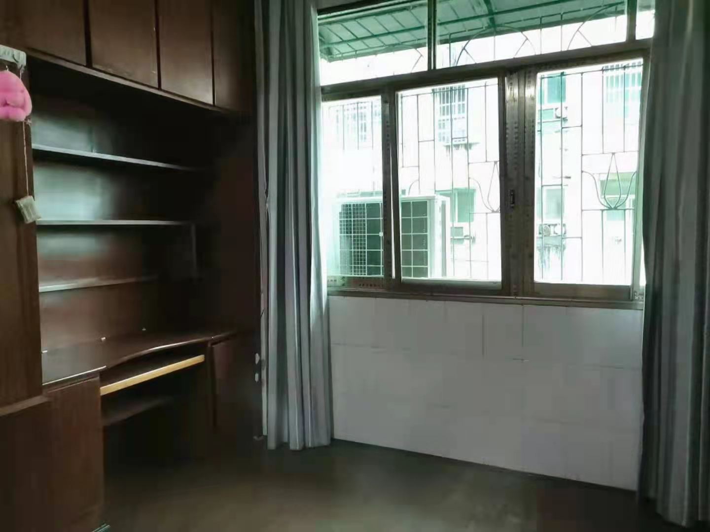 红旗小区  2室2厅1卫    1200.0元/月 红旗小区  2室2厅1卫    1200.0元/月户型图