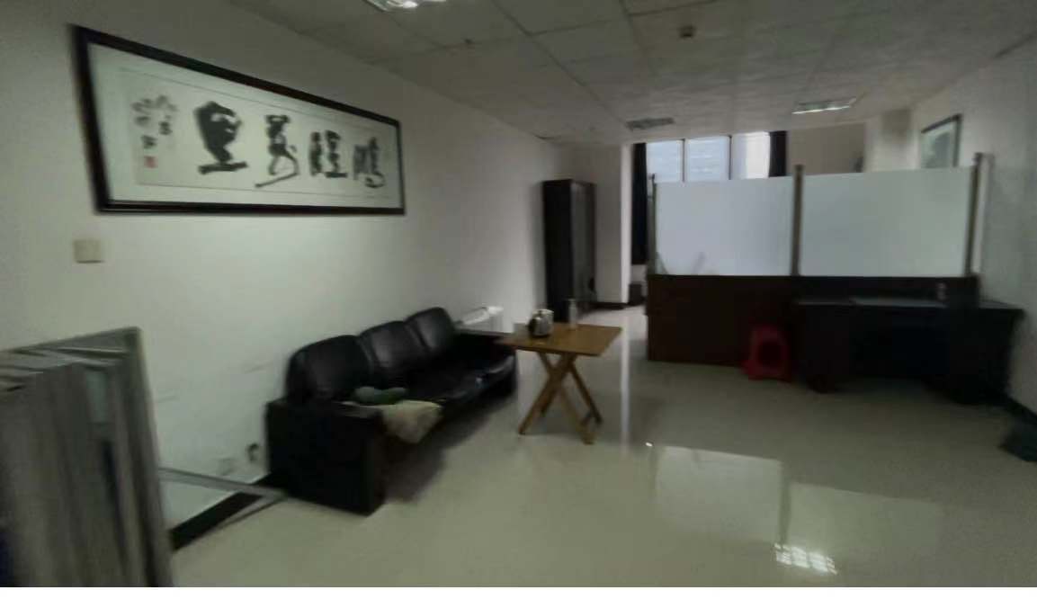 娄星区散盘 1室1厅1卫 35.8万 娄星区散盘 1室1厅1卫 35.8万卧室