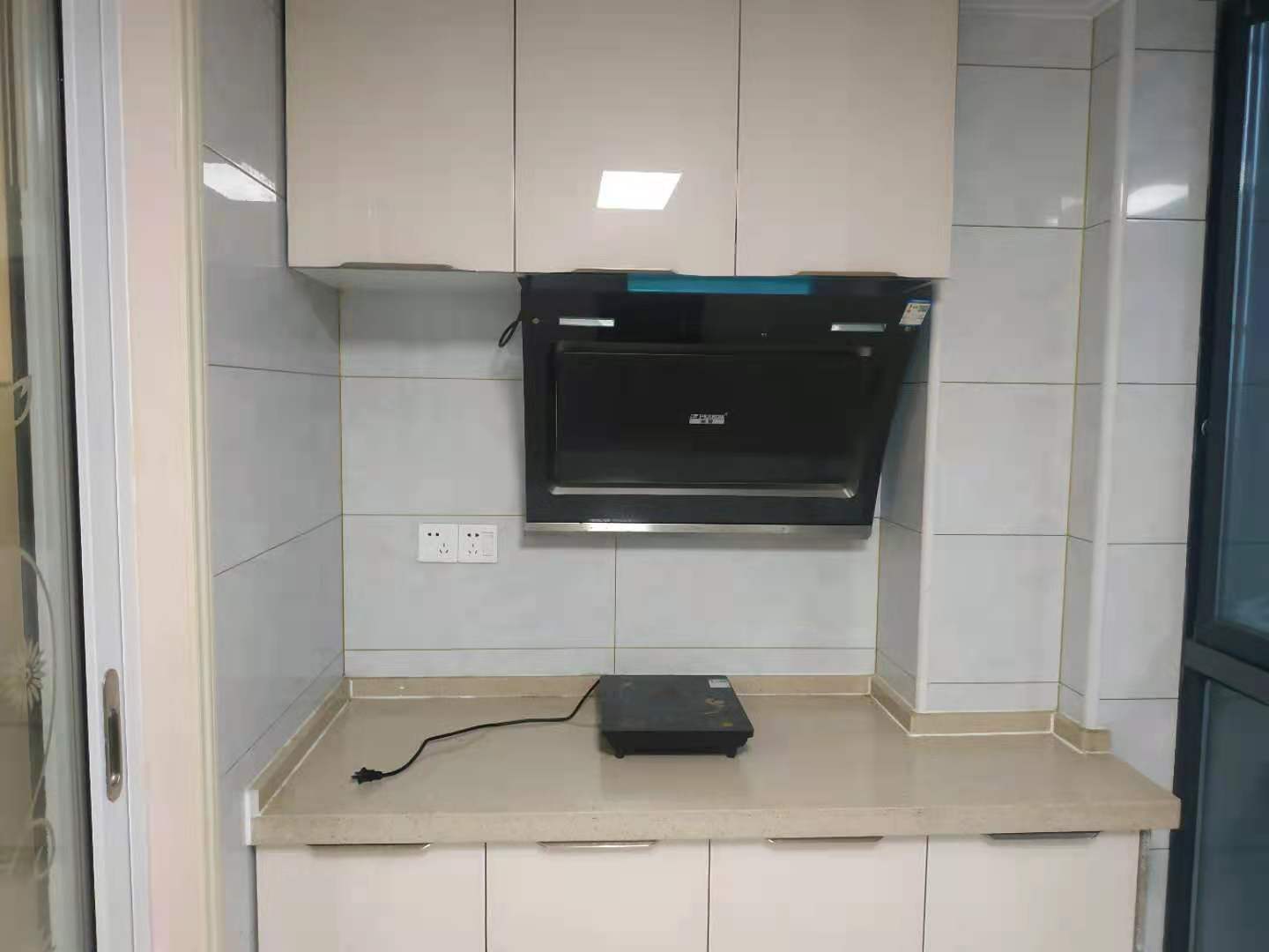 鑫天国际(鑫天偶遇)  1室1厅1卫    1400.0元/月 鑫天国际(鑫天偶遇)  1室1厅1卫    1400.0元/月室内图