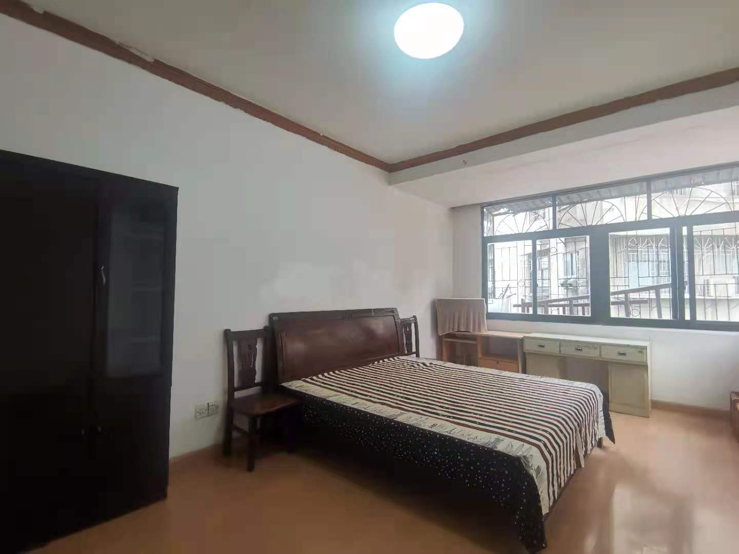 市政公司家属房  3室2厅1卫    1000.0元/月 市政公司家属房  3室2厅1卫    1000.0元/月户型图