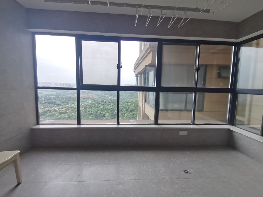 时代新城(翰林府) 3室2厅2卫 75.0万 时代新城(翰林府) 3室2厅2卫 75.0万客厅