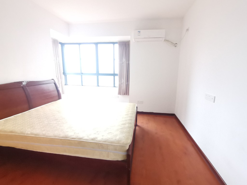 时代新城(翰林府) 3室2厅2卫 75.0万 时代新城(翰林府) 3室2厅2卫 75.0万客厅