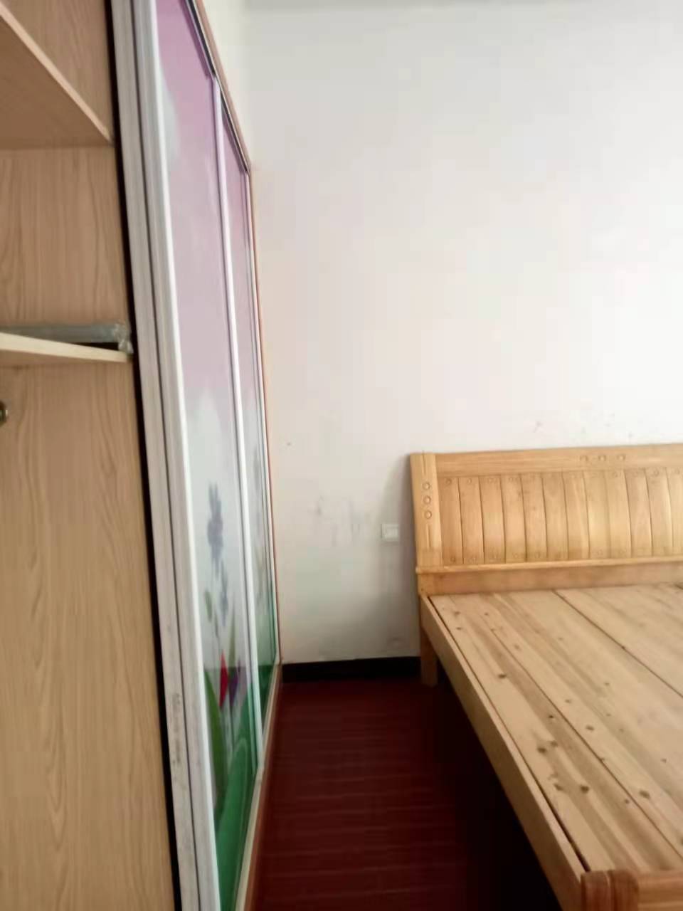 步行街小区 2室1厅1卫 750.0元/月 步行街小区 2室1厅1卫 750.0元/月室内图