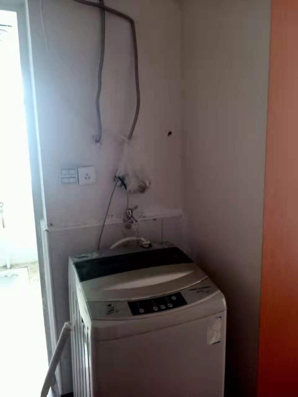 步行街小区 2室1厅1卫 750.0元/月 步行街小区 2室1厅1卫 750.0元/月室内图