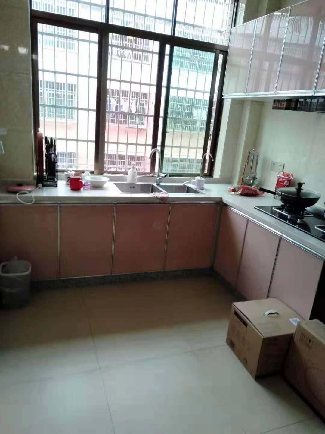 益阳市龙岭工业园(凤山路)  3室2厅2卫    1300.0元/月 益阳市龙岭工业园(凤山路)  3室2厅2卫    1300.0元/月室内图