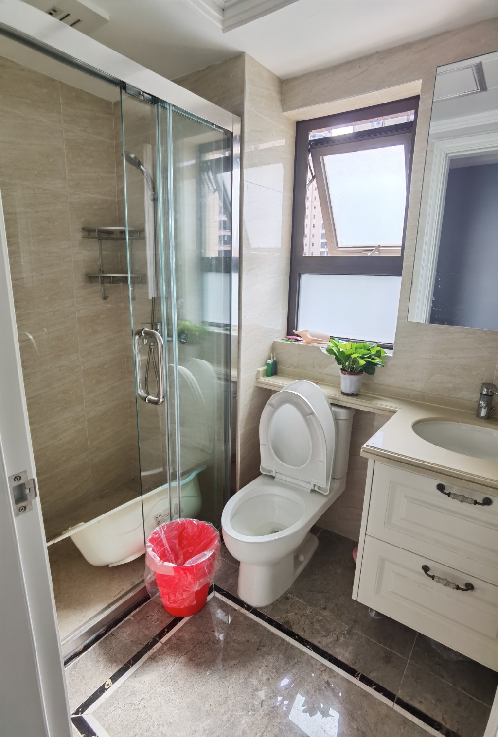 中海锦江城云熙一期  3室2厅2卫    3200.0元/月 中海锦江城云熙一期  3室2厅2卫    3200.0元/月室内图