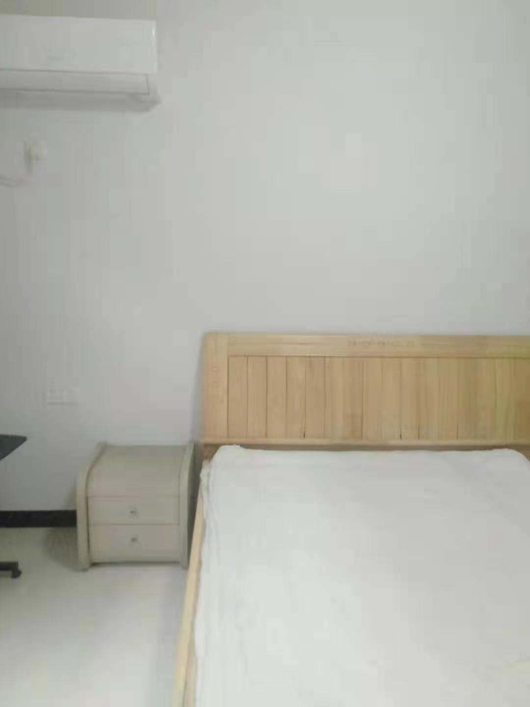 益阳市龙岭工业园(凤山路)  1室1厅1卫    500.0元/月 益阳市龙岭工业园(凤山路)  1室1厅1卫    500.0元/月室内图