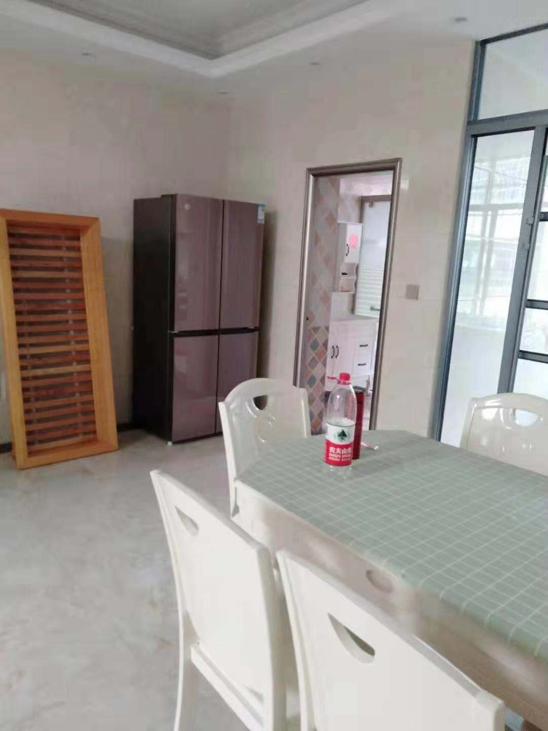 益阳市龙岭工业园(凤山路)  3室2厅2卫    1300.0元/月 益阳市龙岭工业园(凤山路)  3室2厅2卫    1300.0元/月室内图