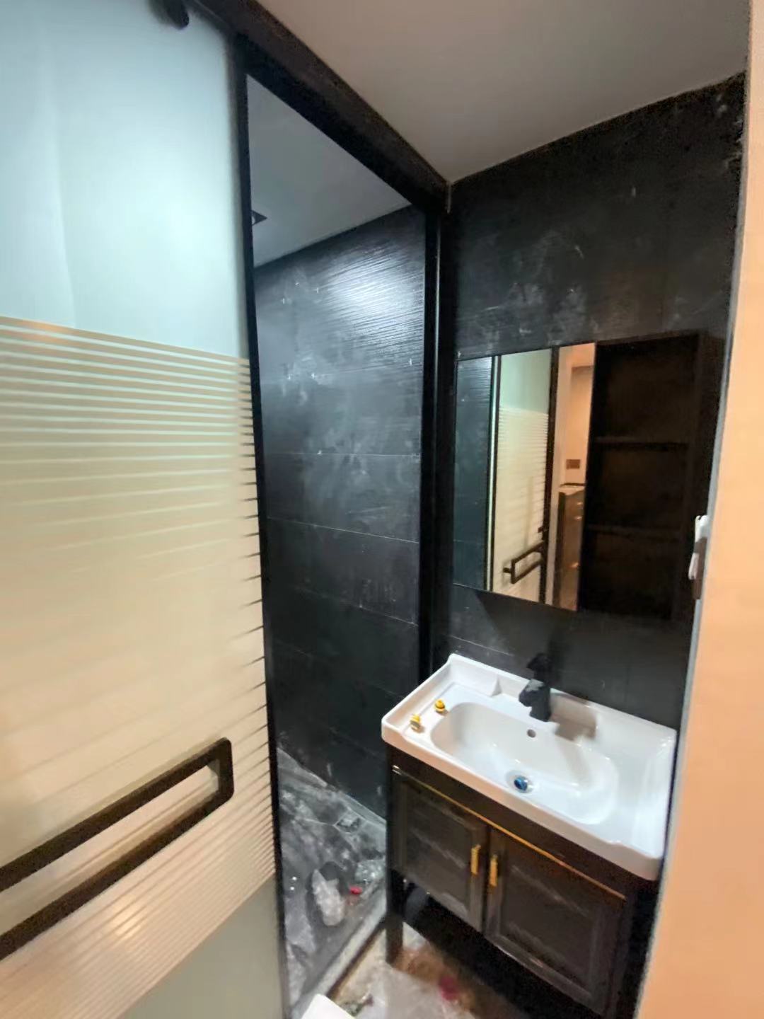 万恒公馆  1室1厅1卫    4000.0元/月 万恒公馆  1室1厅1卫    4000.0元/月室内图