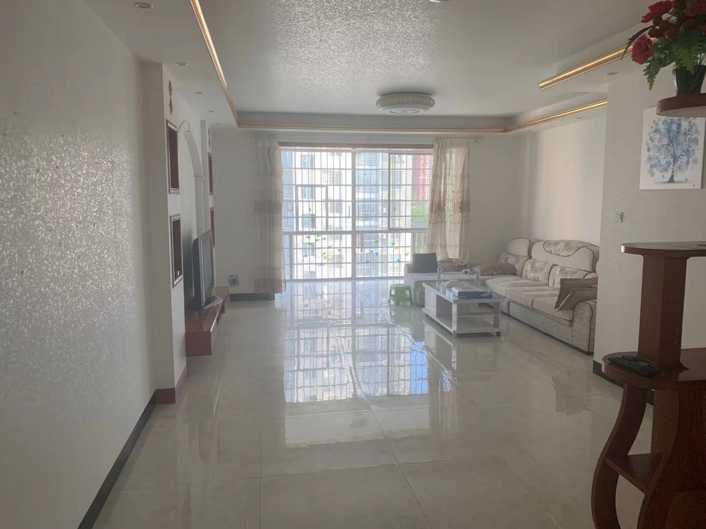 香山红叶  3室2厅2卫    75.8万 香山红叶  3室2厅2卫    75.8万