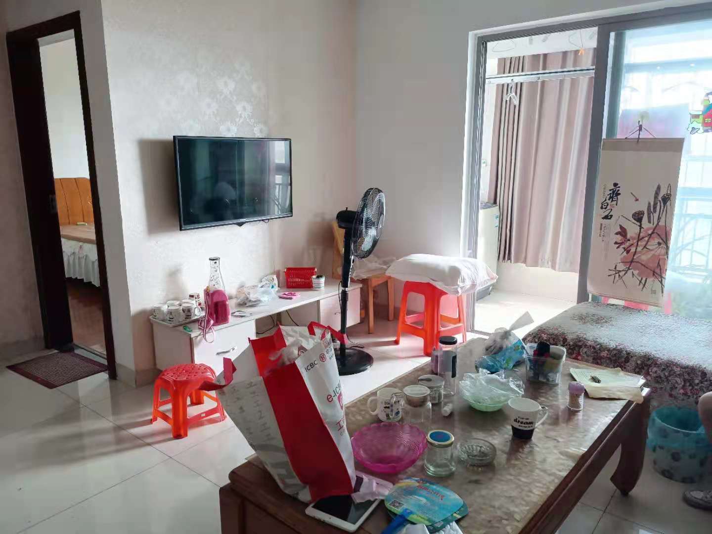 文化园三期 2室2厅1卫 1600.0元/月 文化园三期 2室2厅1卫 1600.0元/月室内图