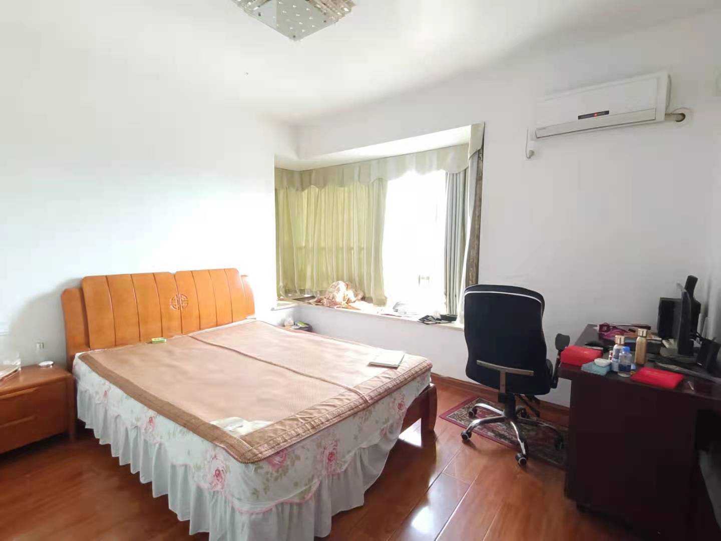 文化园三期 2室2厅1卫 1600.0元/月 文化园三期 2室2厅1卫 1600.0元/月室内图