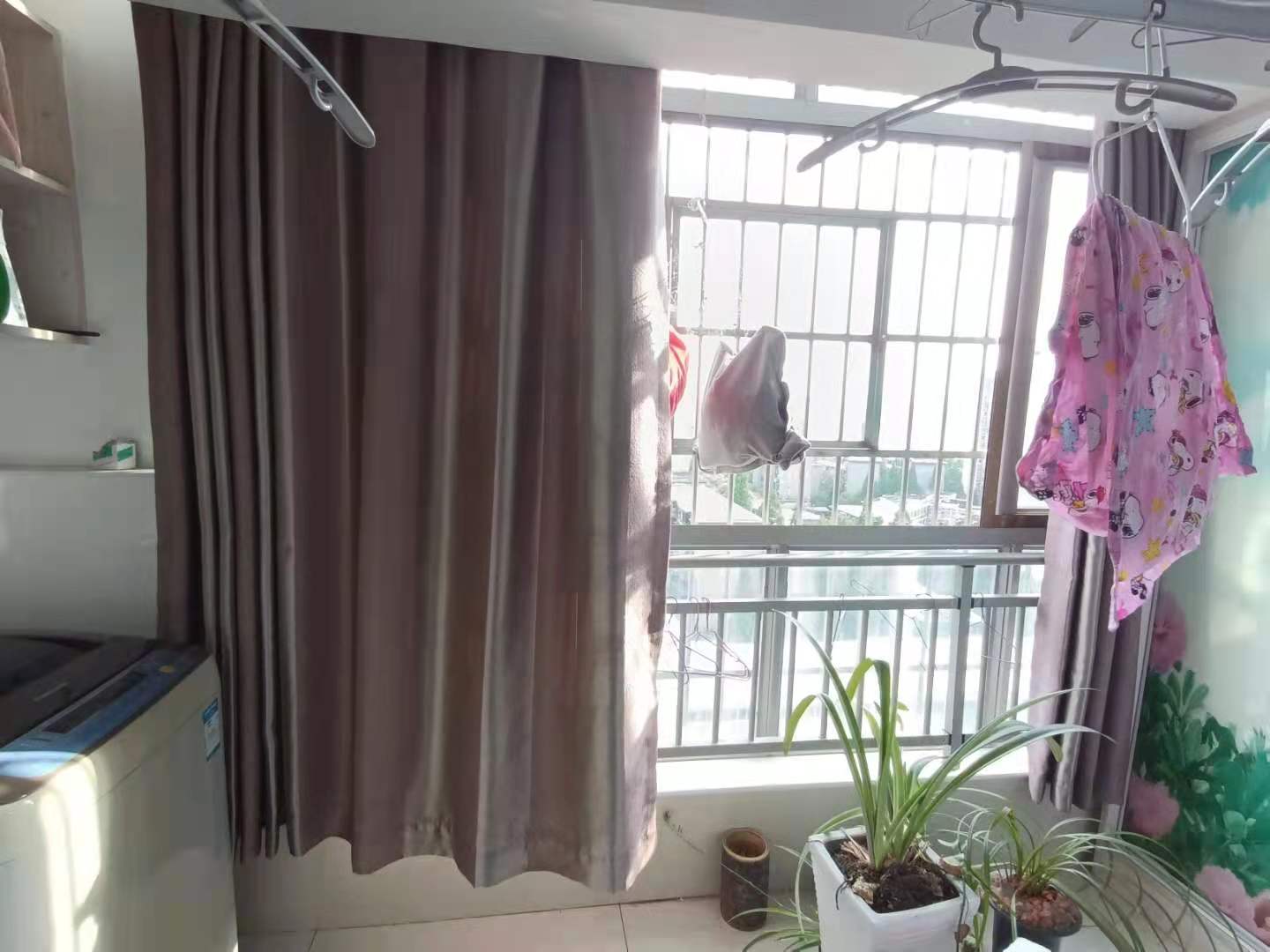 文化园三期 2室2厅1卫 1600.0元/月 文化园三期 2室2厅1卫 1600.0元/月室内图