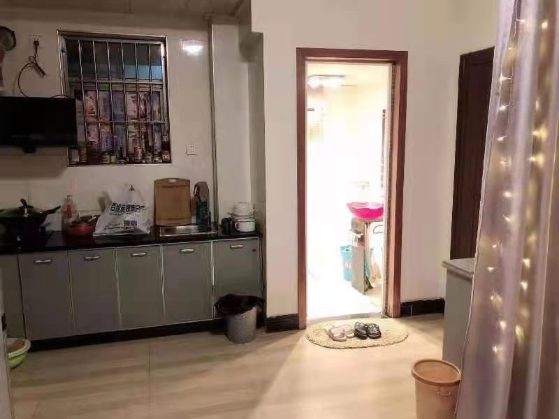 星达馨都 1室1厅1卫 20.8万 星达馨都 1室1厅1卫 20.8万客厅