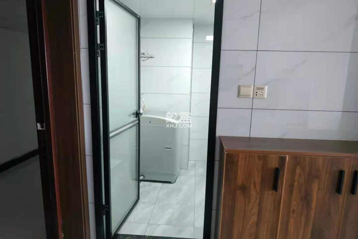 香格里拉  1室1厅1卫    1400.0元/月 香格里拉  1室1厅1卫    1400.0元/月室内图