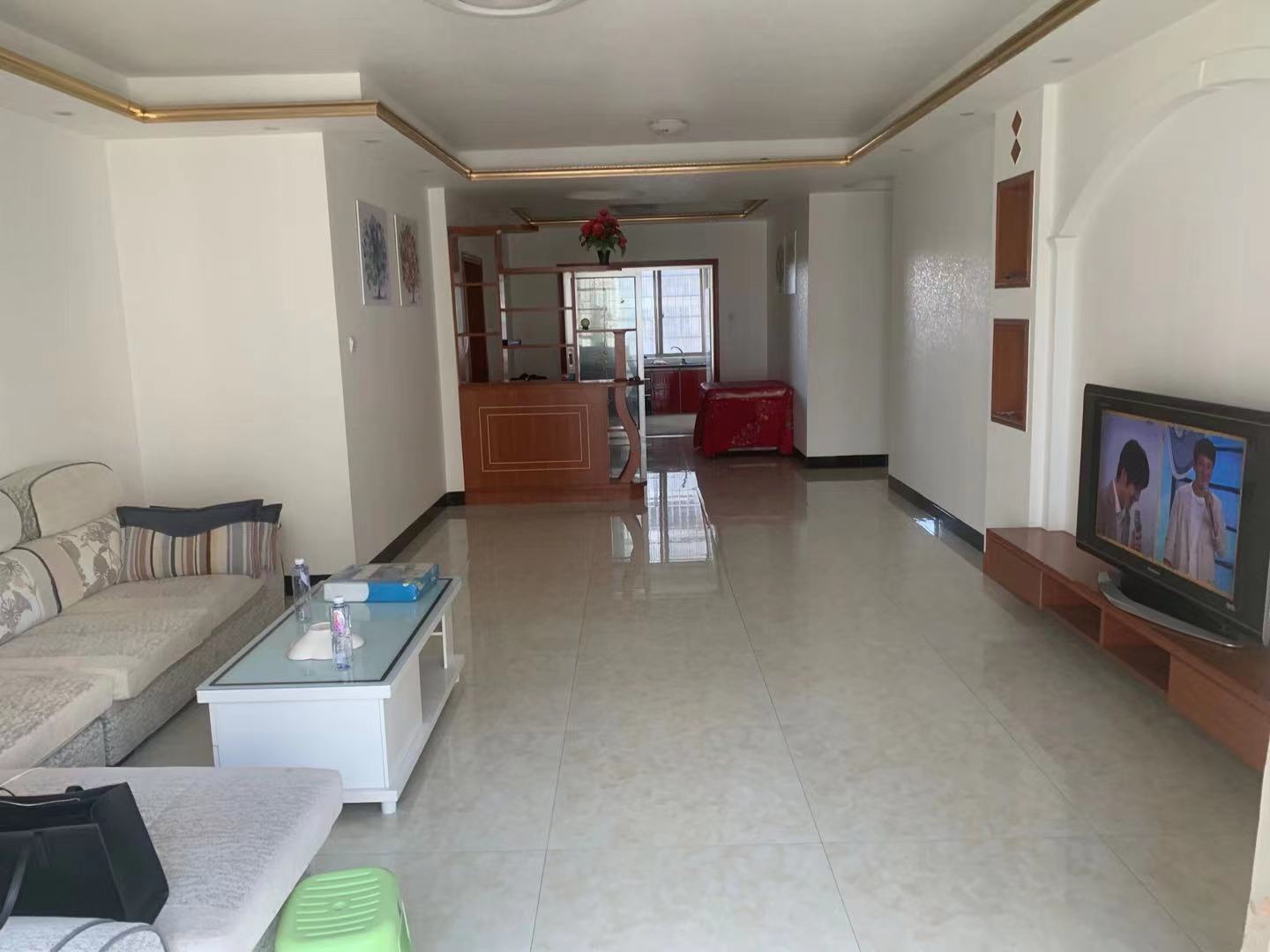 香山红叶  3室2厅2卫    75.8万 香山红叶  3室2厅2卫    75.8万卫生间