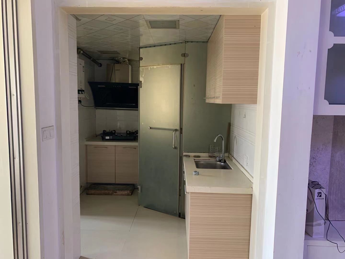 盛唐四月天 2室1厅1卫 1500.0元/月 盛唐四月天 2室1厅1卫 1500.0元/月室内图