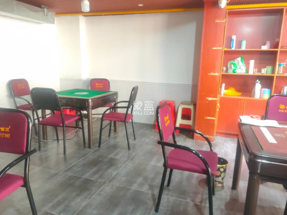 福中福商业城   41.9㎡      3000.0元/月