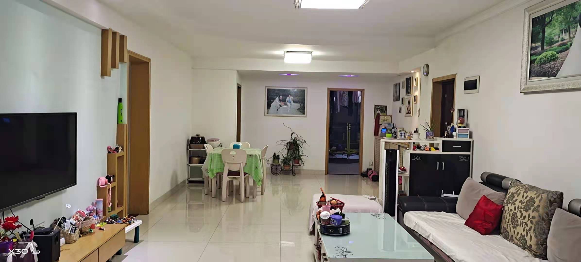 龙洲馨苑 3室2厅1卫 3200.0元/月 龙洲馨苑 3室2厅1卫 3200.0元/月室内图