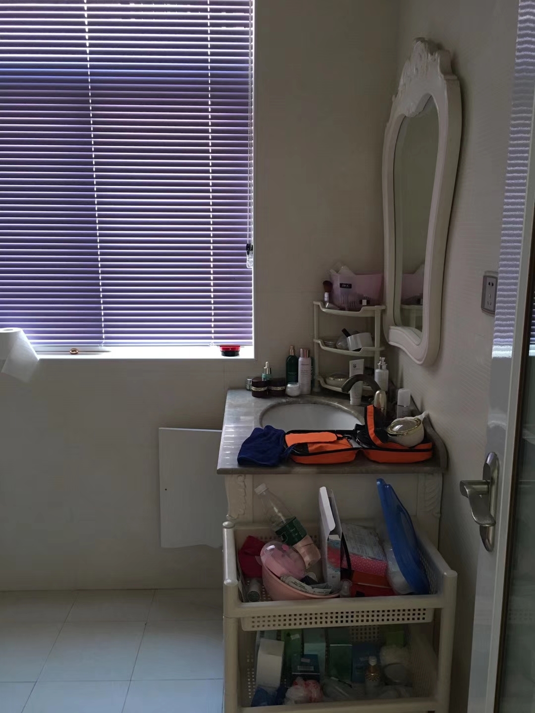 八方茗苑  2室2厅1卫    58.8万 八方茗苑  2室2厅1卫    58.8万卫生间