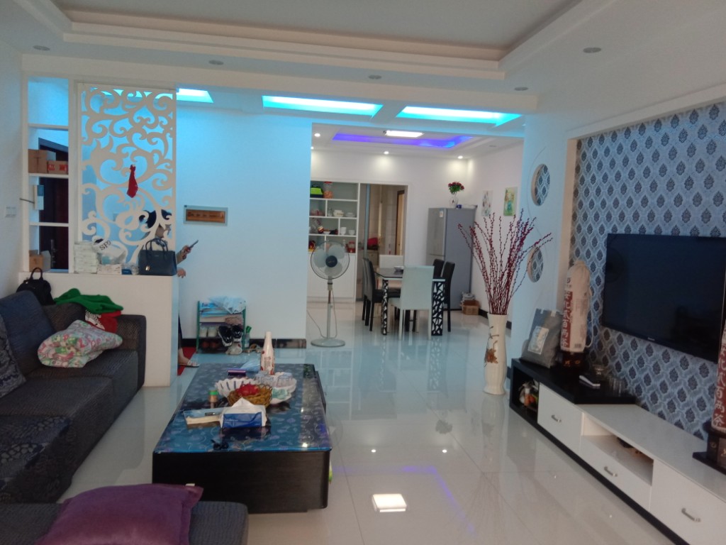 中天花园 3室2厅2卫 77.8万 中天花园 3室2厅2卫 77.8万客厅