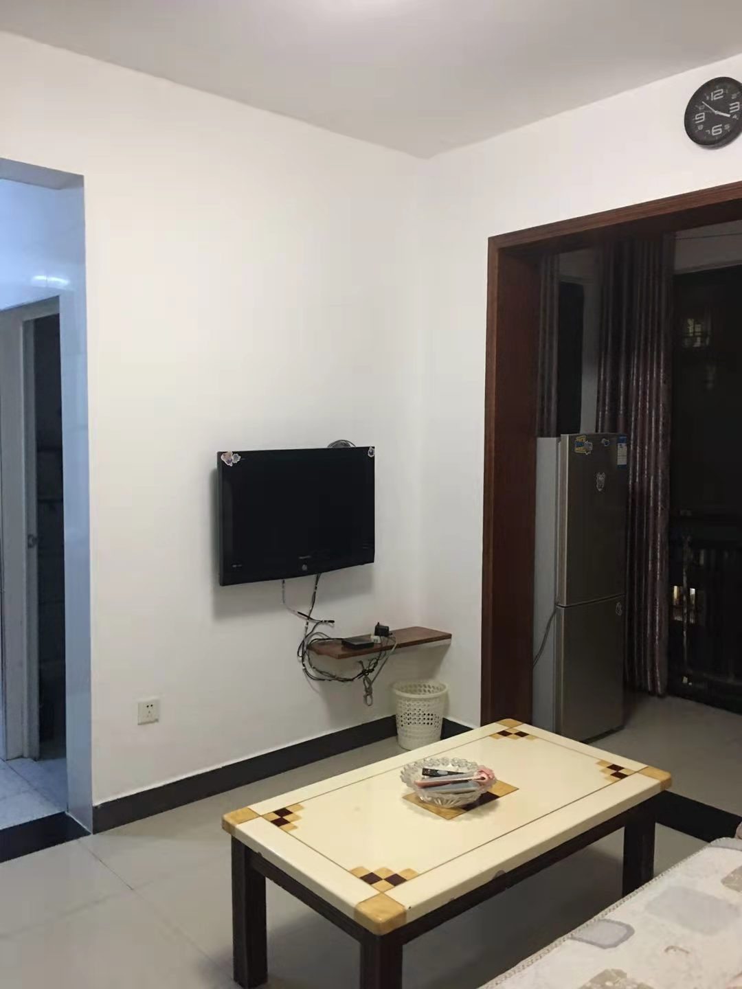 桃花里 1室1厅1卫 1300.0元/月 桃花里 1室1厅1卫 1300.0元/月室内图