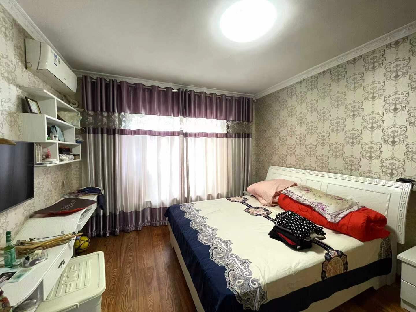 孙水明珠  4室2厅2卫    90.0万 孙水明珠  4室2厅2卫    90.0万卧室