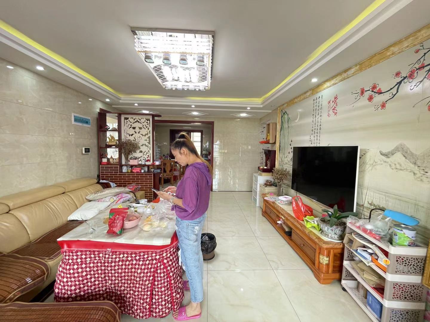 孙水明珠  4室2厅2卫    90.0万 孙水明珠  4室2厅2卫    90.0万客厅