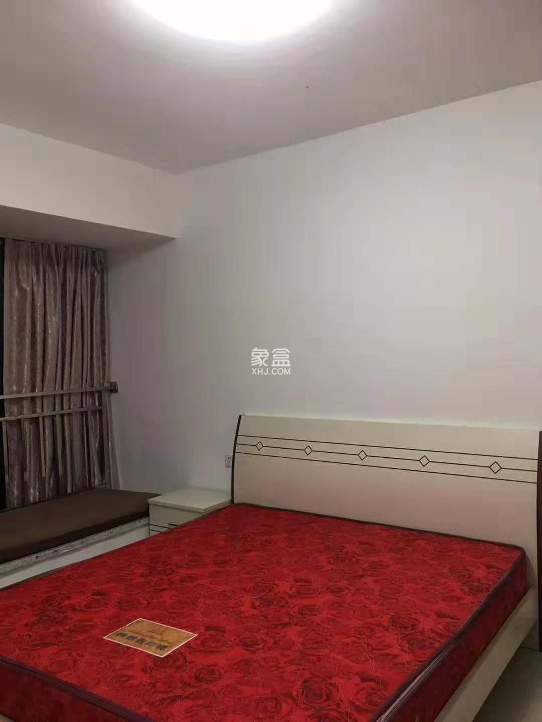 桃花里  1室1厅1卫    1300.0元/月 桃花里  1室1厅1卫    1300.0元/月室内图