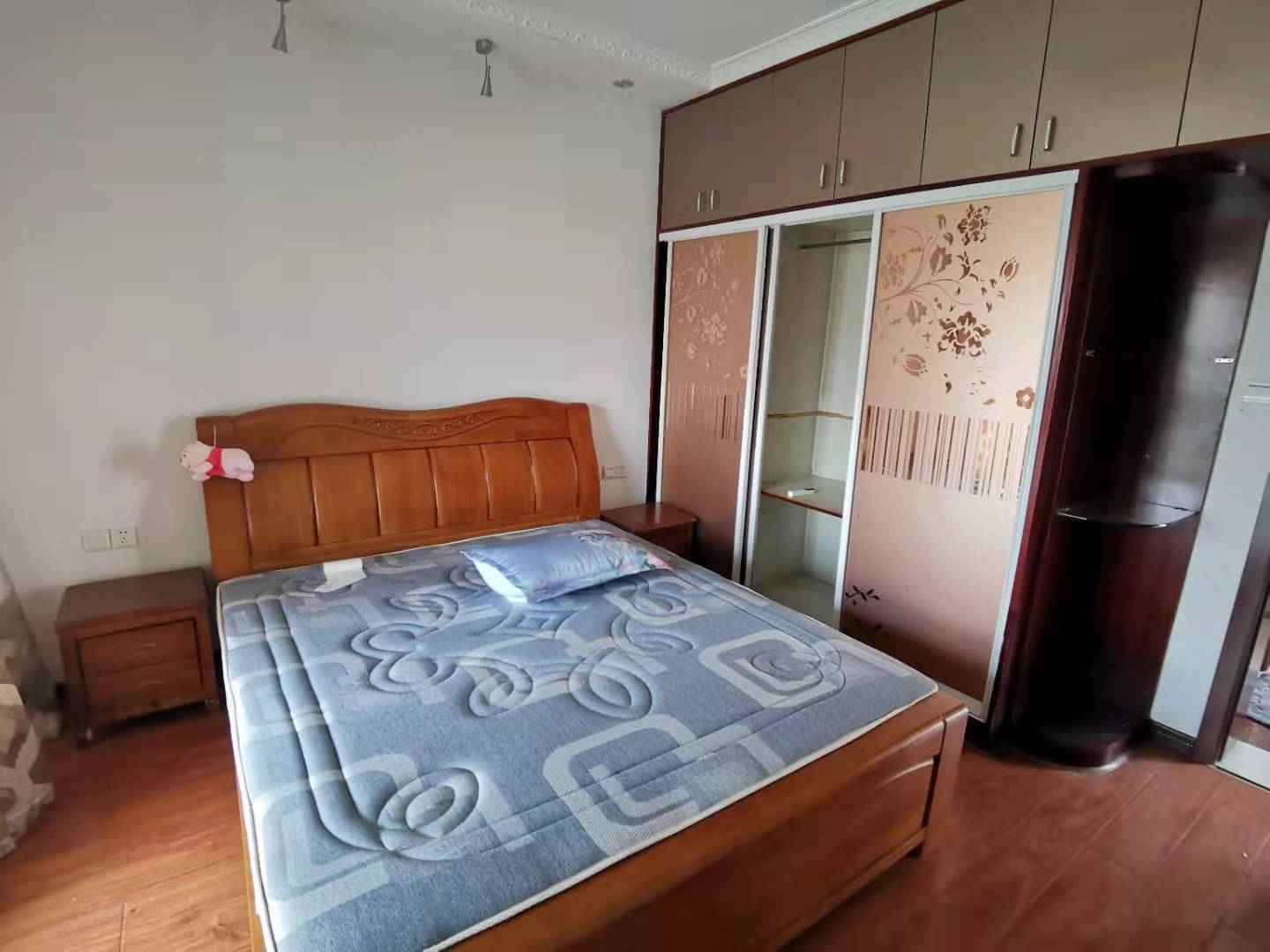 金色荷塘 2室2厅1卫 1500.00元/月 金色荷塘 2室2厅1卫 1500.00元/月室内图