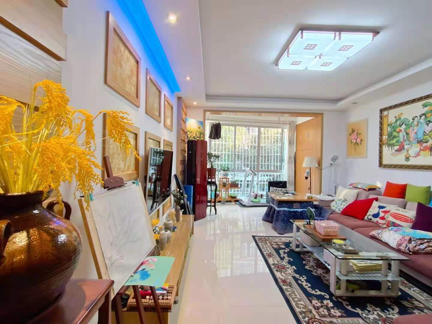 荷花庭院 3室2厅1卫 55.8万 荷花庭院 3室2厅1卫 55.8万客厅