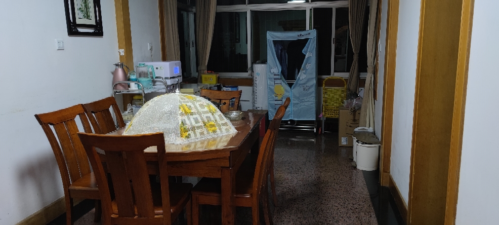 锦绣家园  3室2厅2卫    63.8万 锦绣家园  3室2厅2卫    63.8万客厅