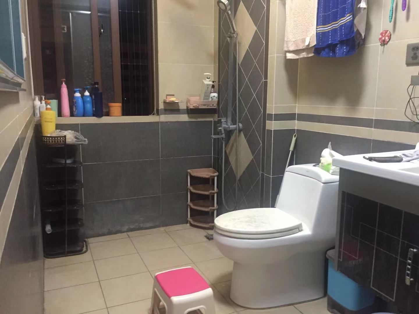 湾田和悦  3室2厅2卫    105.0万 湾田和悦  3室2厅2卫    105.0万卫生间