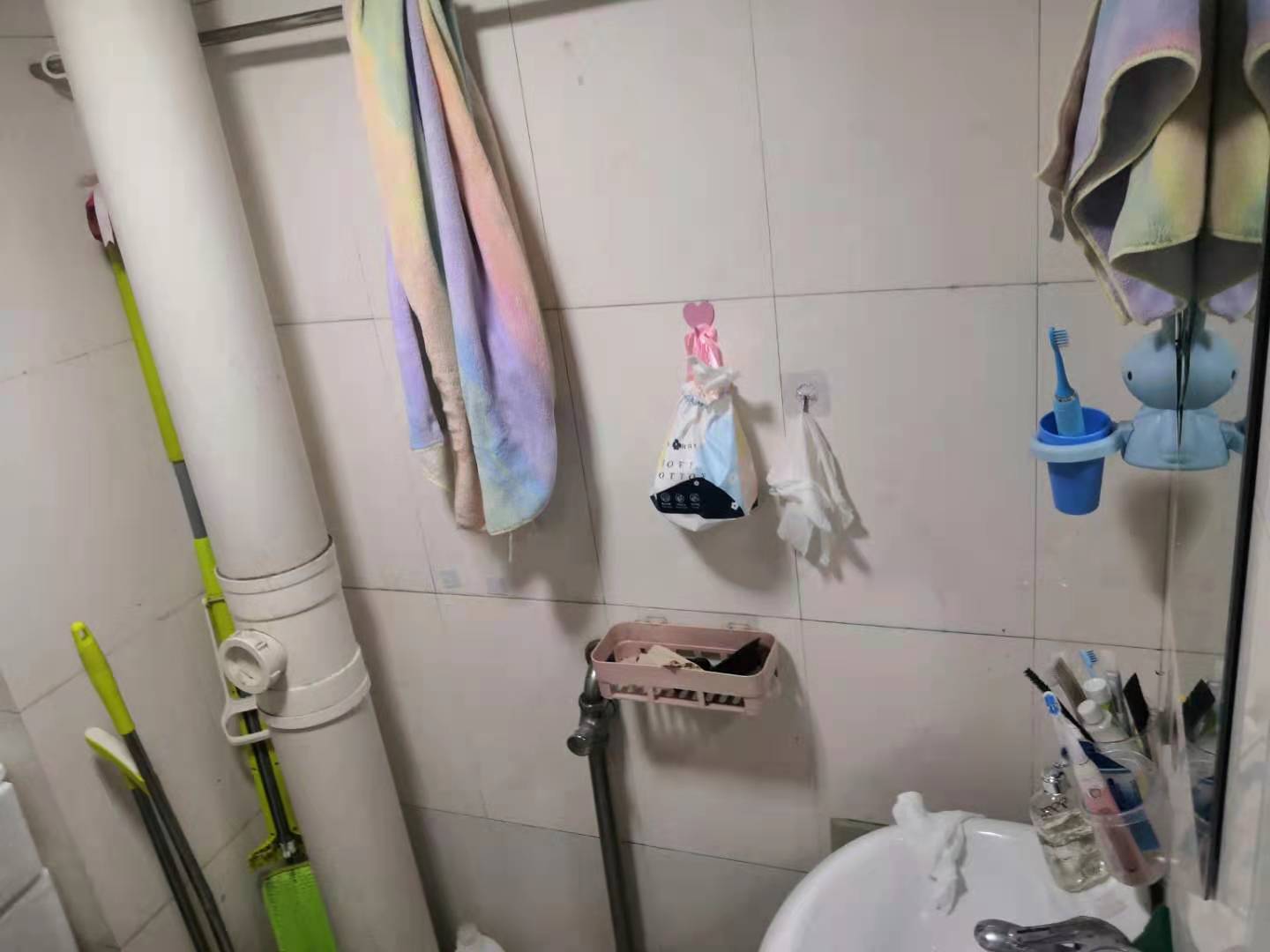 胜马可 1室1厅1卫 1000.00元/月 胜马可 1室1厅1卫 1000.00元/月室内图