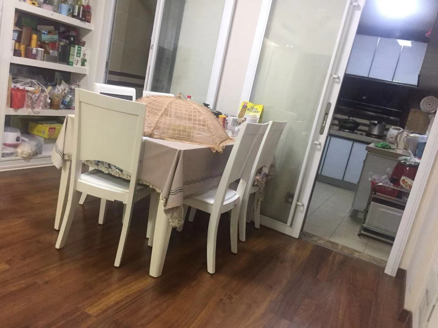 湾田和悦  3室2厅2卫    105.0万 湾田和悦  3室2厅2卫    105.0万客厅