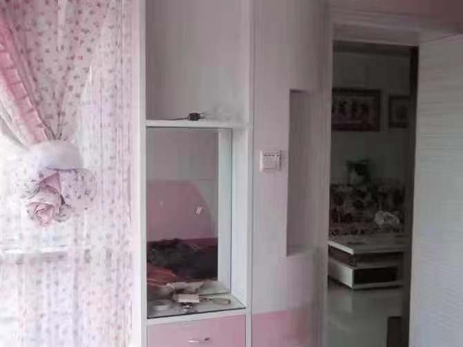 大汉巨龙家园 4室2厅2卫 2200.0元/月 大汉巨龙家园 4室2厅2卫 2200.0元/月室内图