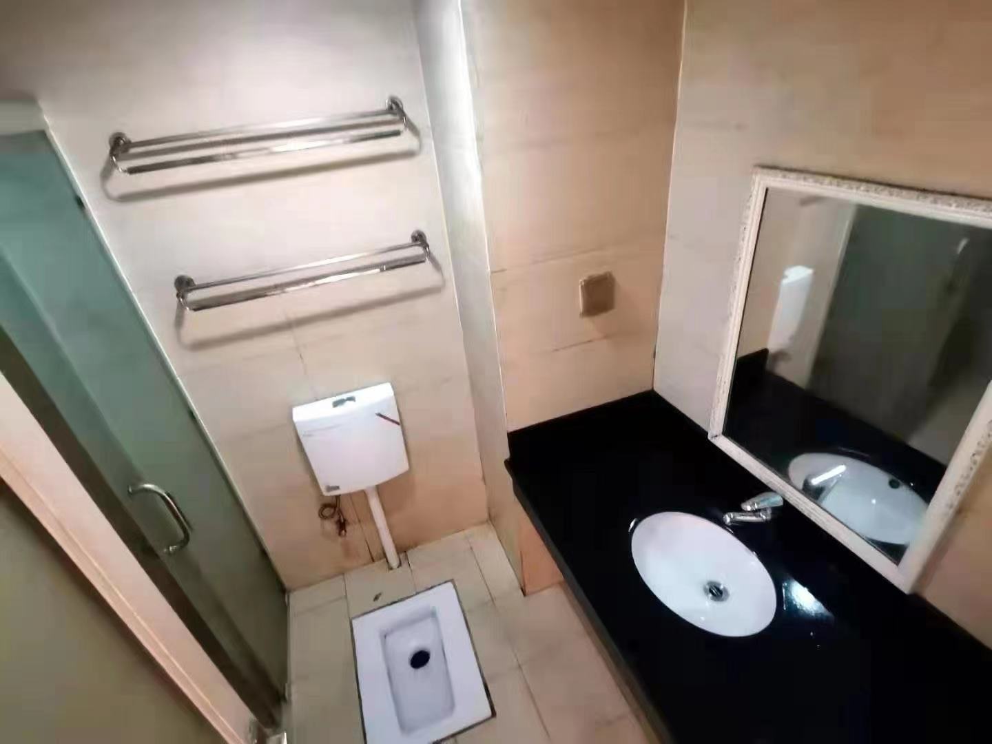 万豪城市花园 1室1厅1卫 32.8万 万豪城市花园 1室1厅1卫 32.8万其他