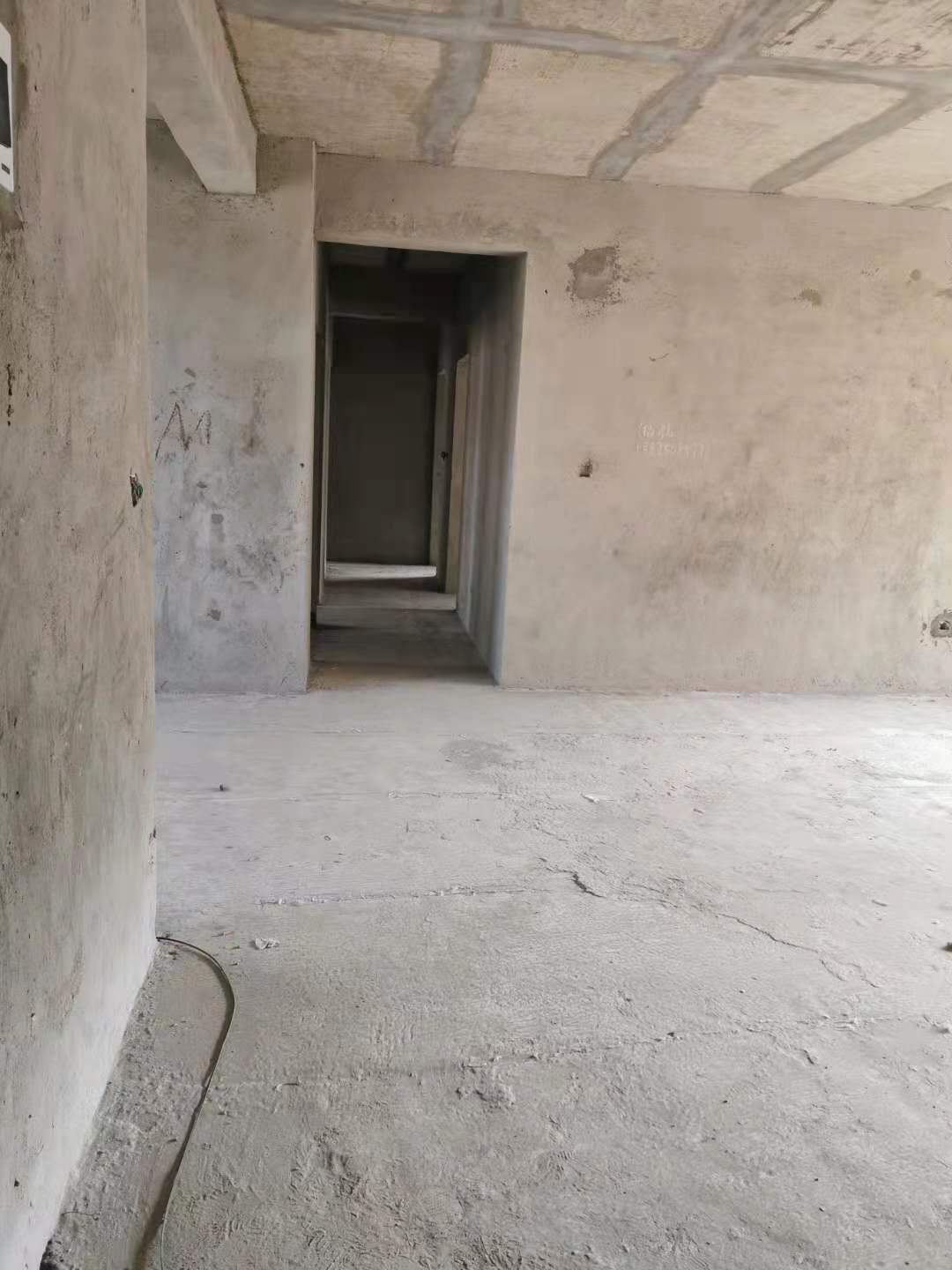 诚信书香苑 4室2厅2卫 90.8万 诚信书香苑 4室2厅2卫 90.8万客厅