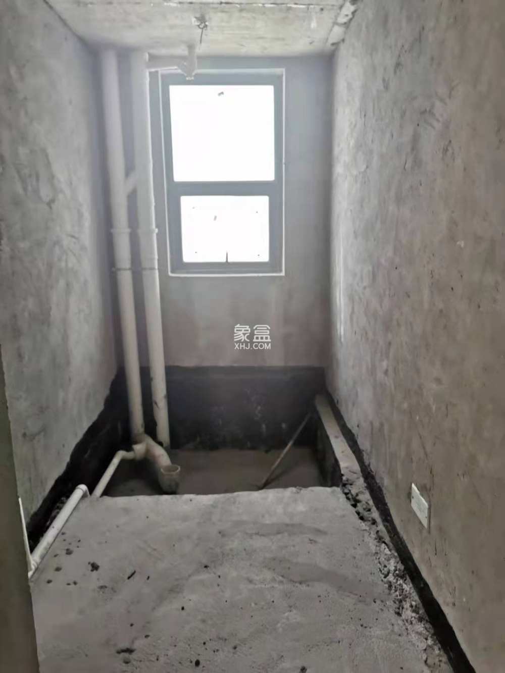 诚信书香苑  4室2厅2卫    90.8万