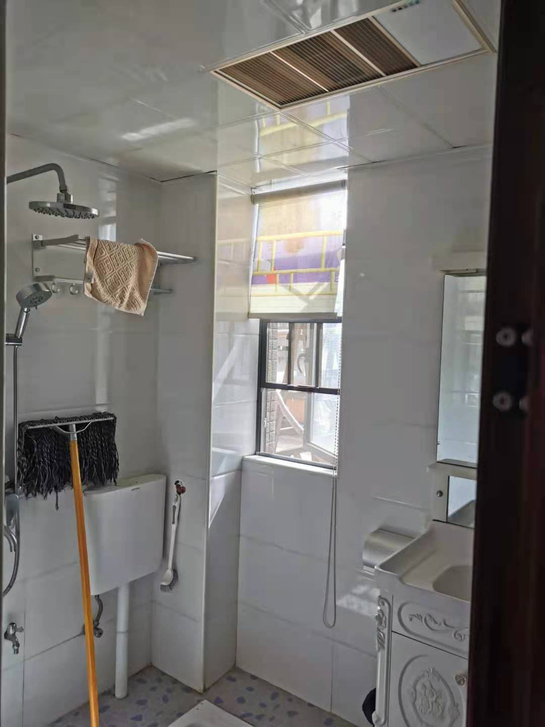 碧桂园公园壹号(凯怡茗苑) 3室2厅2卫 1800.0元/月 碧桂园公园壹号(凯怡茗苑) 3室2厅2卫 1800.0元/月室内图