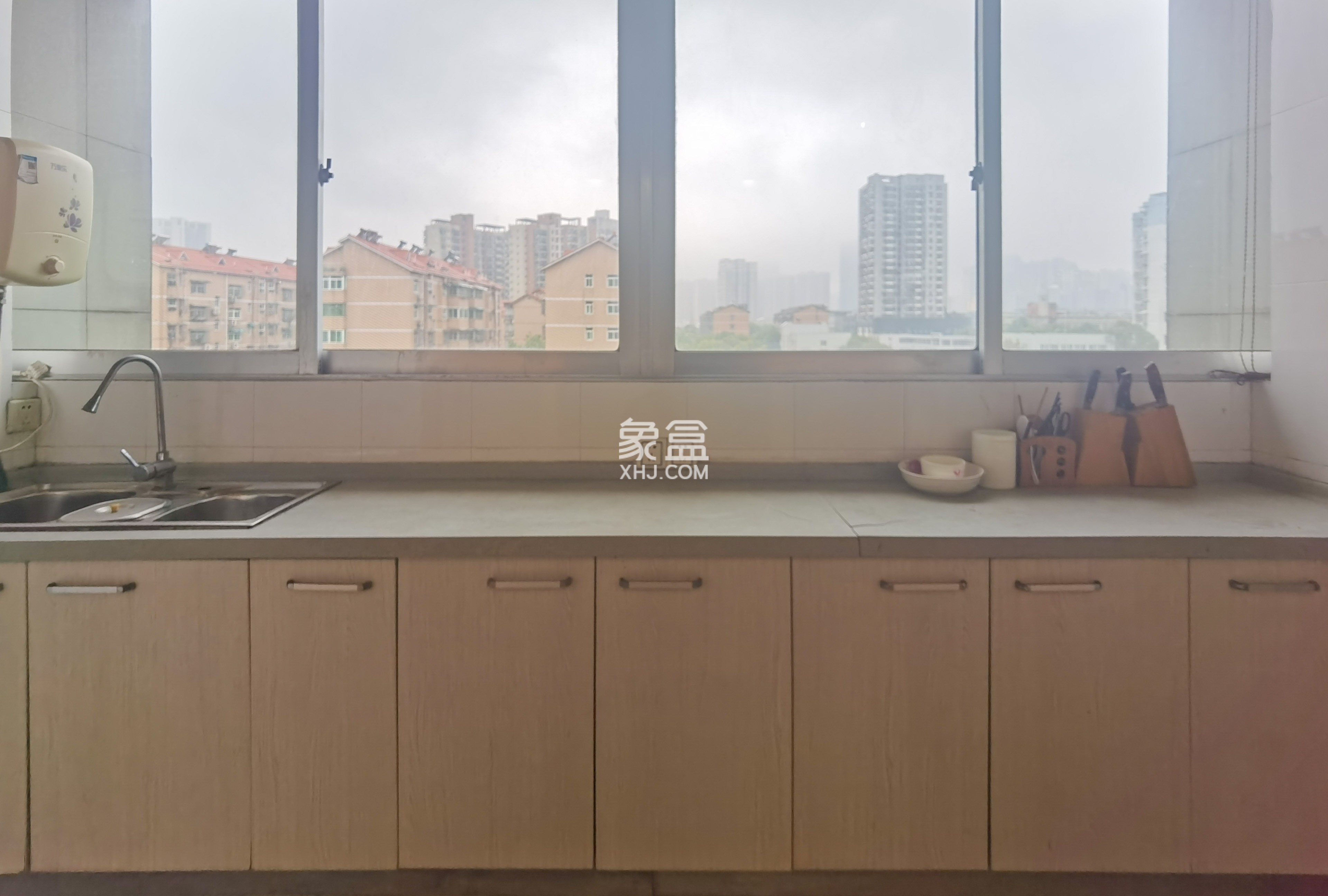 天元农业银行宿舍楼(长江北路散盘里有农行3栋) 2室2厅2卫 1400.0元/月 天元农业银行宿舍楼(长江北路散盘里有农行3栋) 2室2厅2卫 1400.0元/月室内图