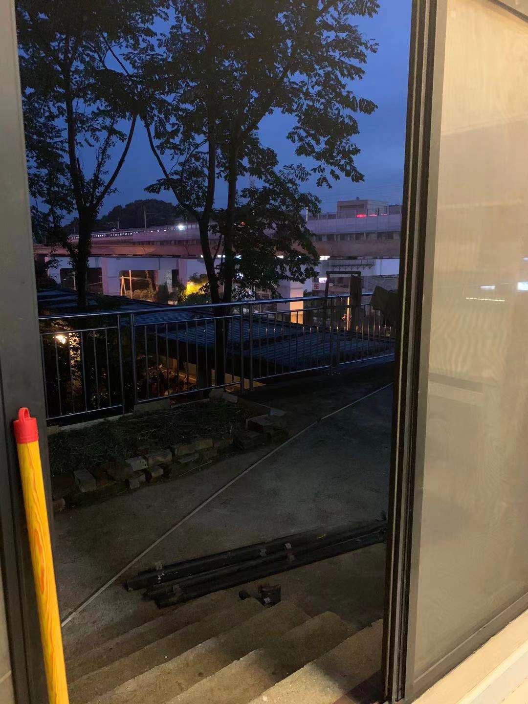 碧桂园公园壹号(凯怡茗苑) 3室2厅2卫 1800.0元/月 碧桂园公园壹号(凯怡茗苑) 3室2厅2卫 1800.0元/月室内图