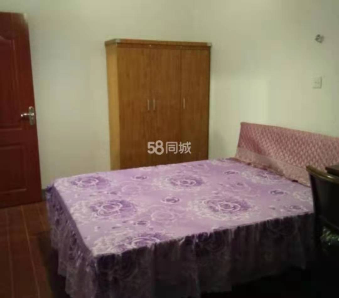 东环新城 3室2厅1卫 1150.0元/月 东环新城 3室2厅1卫 1150.0元/月室内图