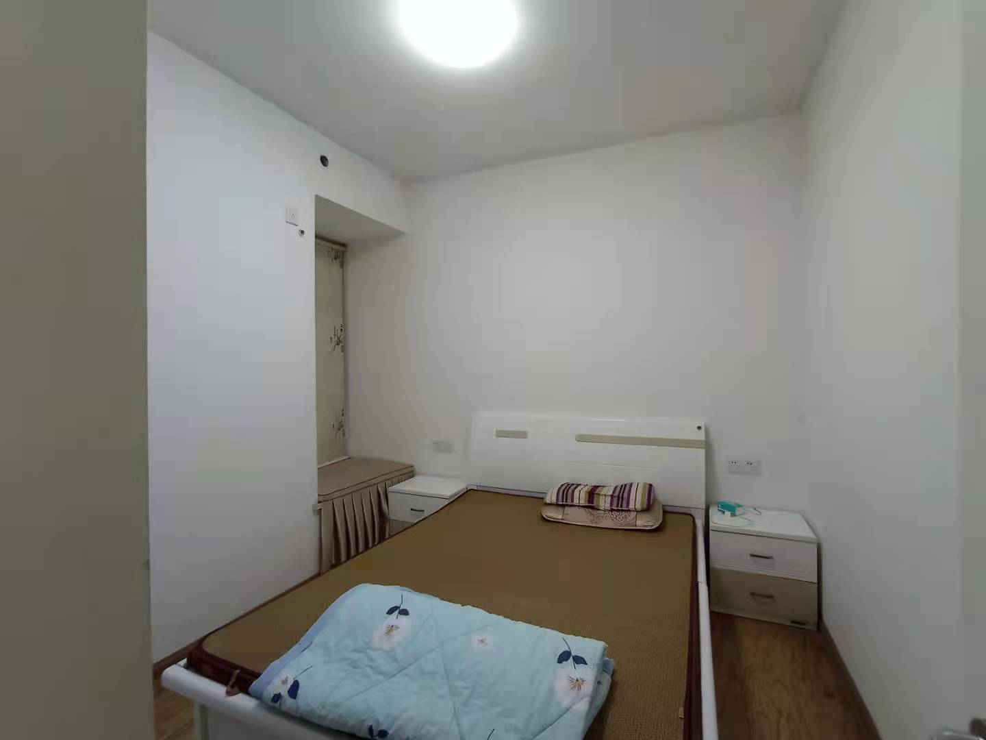 愉景湾东域 3室2厅1卫 2200.0元/月 愉景湾东域 3室2厅1卫 2200.0元/月室内图