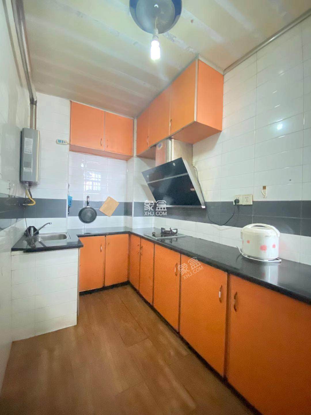 东方名居 2室2厅1卫 1700.0元/月 东方名居 2室2厅1卫 1700.0元/月室内图