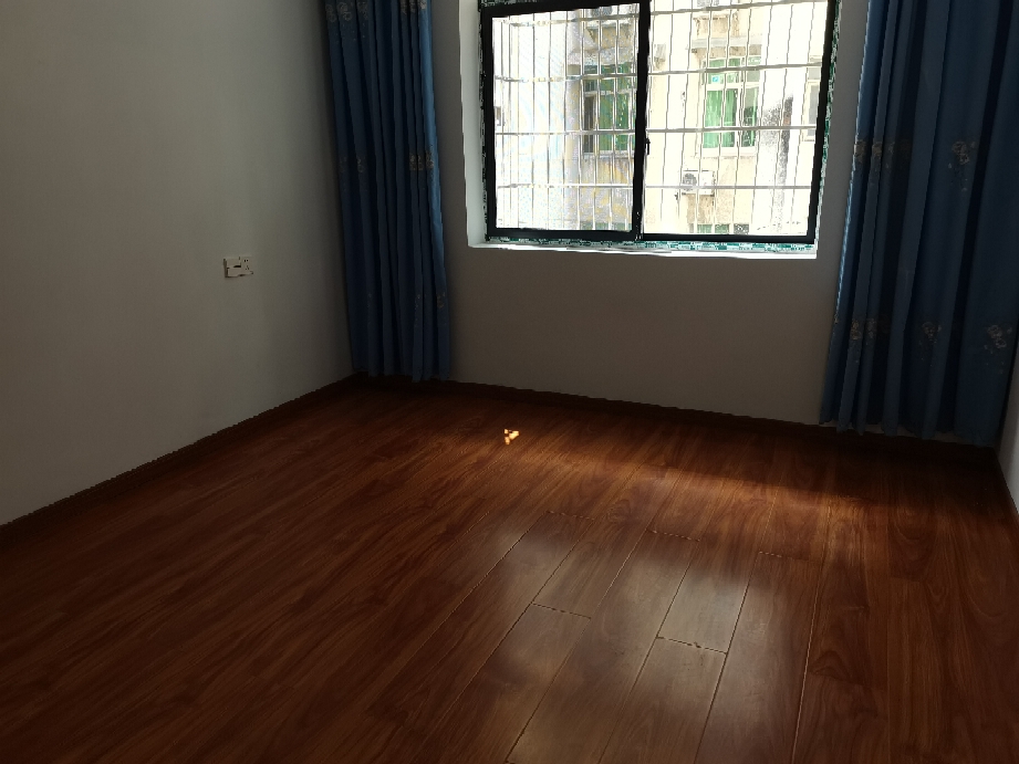 碧水馨城 3室2厅1卫 48.8万 碧水馨城 3室2厅1卫 48.8万卧室