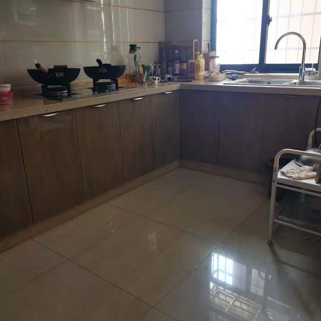 学府花园(文苑瑞景)  3室2厅2卫    110.0万 学府花园(文苑瑞景)  3室2厅2卫    110.0万客厅